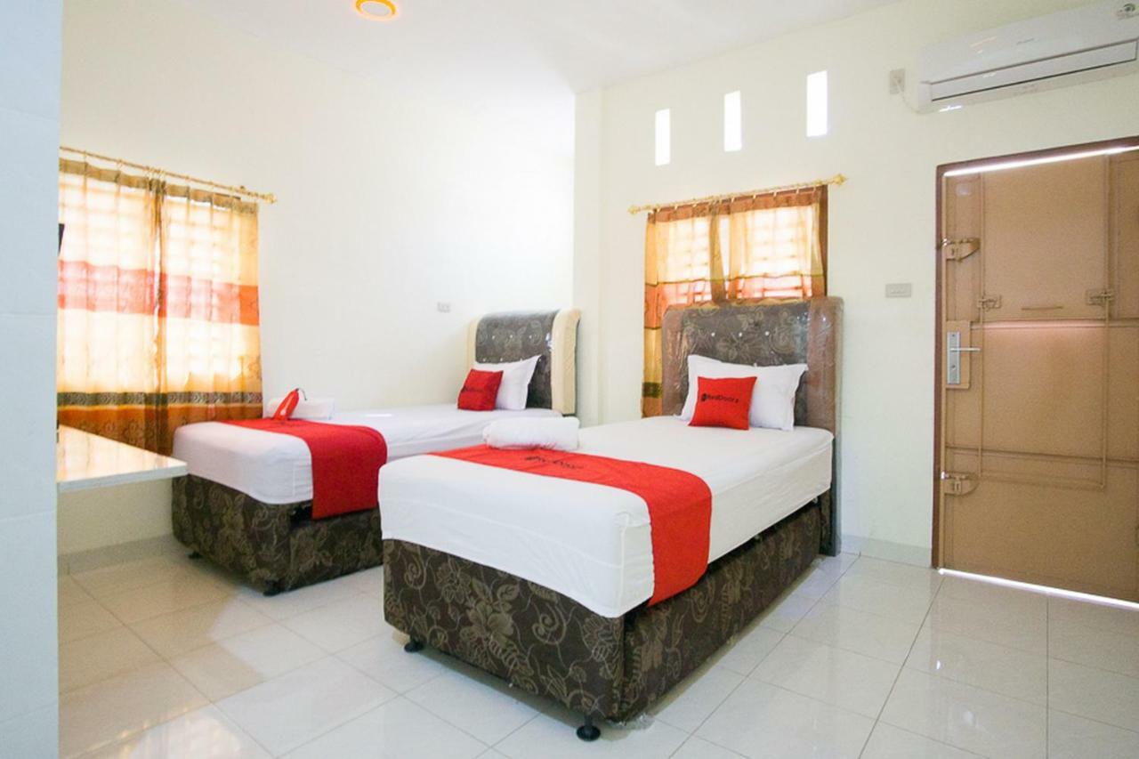 Hotel Reddoorz @ Pematangsiantar 2 Exterior foto